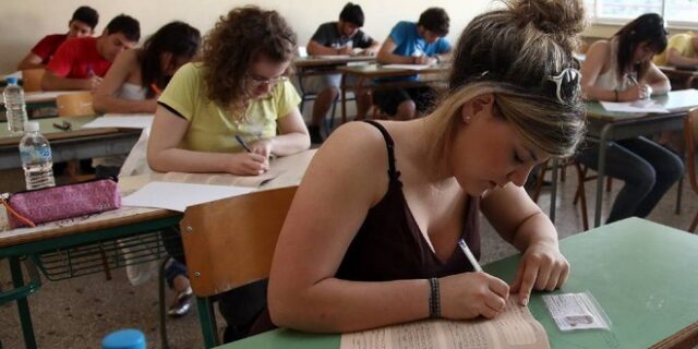 Πανελλήνιες 2015: Προς κατάργηση η κατηγορία του 10%