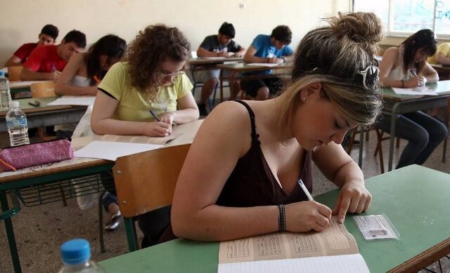 Πανελλήνιες 2015: Προς κατάργηση η κατηγορία του 10%
