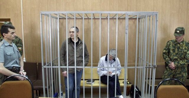 Δέκα δισεκατομμυριούχοι που βρέθηκαν πίσω από της φυλακής τα σίδερα
