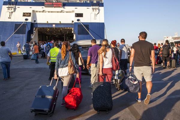Νέα πλαφόν στις τιμές των ακτοπλοϊκών εισιτηρίων
