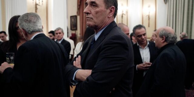 Σταθάκης: Πρέπει να γίνει αναδιάρθρωση του χρέους με ρήτρα ανάπτυξης