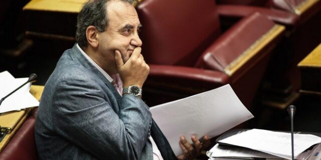 Στρατούλης: Αν είναι να γίνουμε προτεκτοράτο, δεν θα υπάρξει συμφωνία