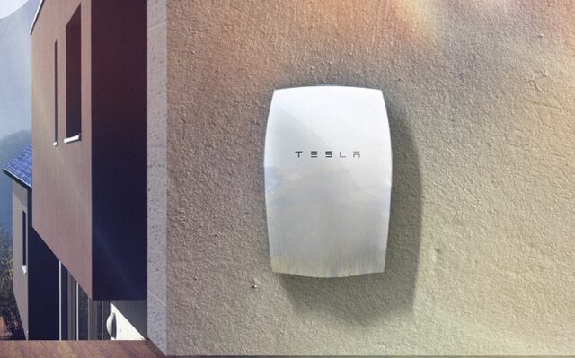 Tesla: Η εταιρεία που θέλει να σε κάνει να ξεχάσεις την ΔΕΗ