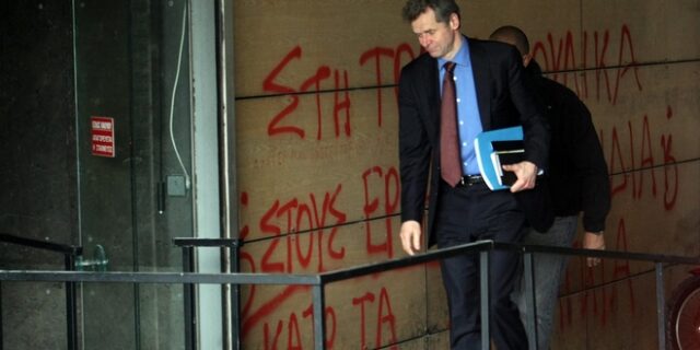 Εξεταστική για τα μνημόνια. Αποκαλύψεις βόμβα: Ο Τόμσεν μου είπε ‘ανήκετε στα Βαλκάνια, 300 ευρώ μισθός καλά είναι’