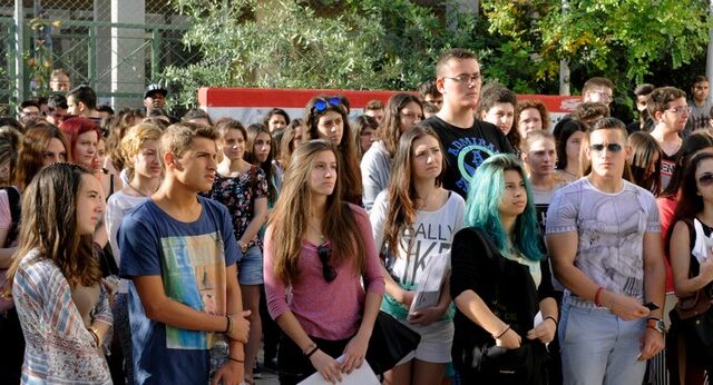Πανελλήνιες 2015: Στη Βιολογία, Φυσική, Μαθηματικά και Ιστορία διαγωνίζονται οι υποψήφιοι