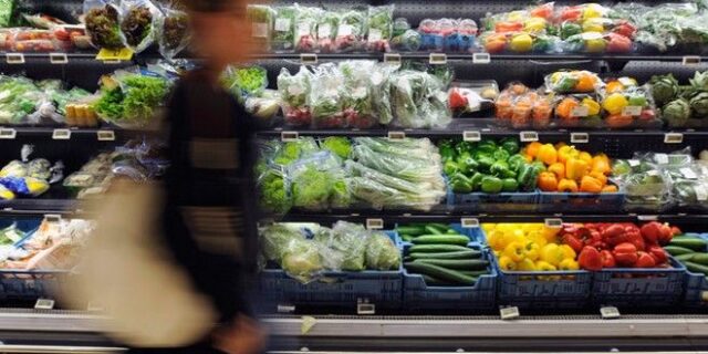 Πιθανή εξαίρεση ελληνικών εταιριών τροφίμων από το ρωσικό εμπάργκο