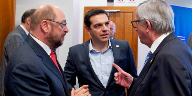 Σύνοδος Κορυφής: Συνάντηση για 2,5 ώρες είχαν Τσίπρας, Μέρκελ και Ολάντ. Τι ζητά η Ελλάδα