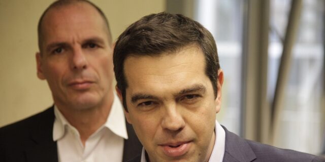 Το σχέδιο της κυβέρνησης: Μπρος γκρεμός και πίσω ρέμα