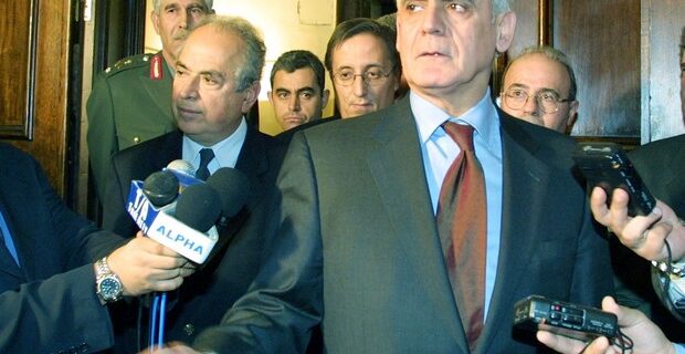 Υπόθεση Τσοχατζόπουλου: Άγνοια για όλα από τον Αρχηγό ΓΕΕΘΑ