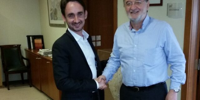 Ο Λαφαζάνης κλείνει συμφωνία για πετρέλαιο με τη Βενεζουέλα