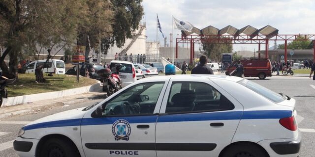 Συμμορία έκλεβε κινητά από ανήλικους στα νότια προάστια