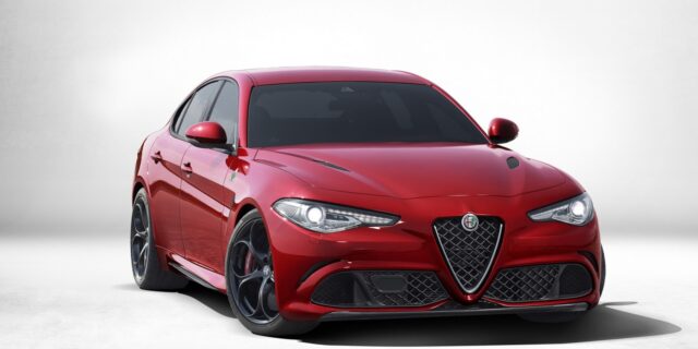 Η Alfa Romeo Giulia σε …χαμηλή πτήση 321 χλμ./ώρα!