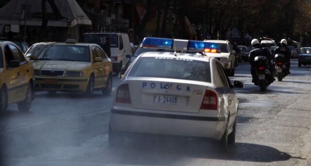 Χρυσαυγίτης πυροβόλησε στον αέρα, μετά από επίθεση αντιεξουσιαστών