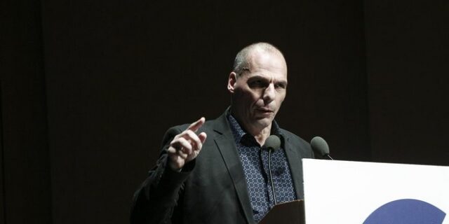 Βαρουφάκης για Grexit: Ελπίζω Ευρώπη και ΔΝΤ να μπλοφάρουν