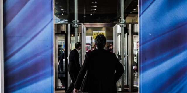 EFSF: Έληξε το πρόγραμμα της Ελλάδας. Τι θα γίνει με την εκπνοή της δανειακής σύμβασης