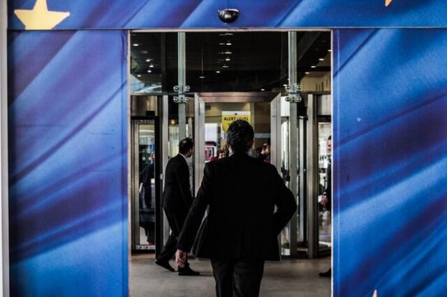 EFSF: Έληξε το πρόγραμμα της Ελλάδας. Τι θα γίνει με την εκπνοή της δανειακής σύμβασης