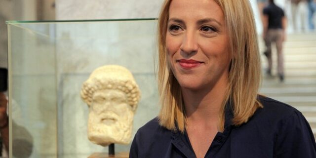 Δούρου: Δεν έχουμε την πολυτέλεια να εγκαταλείψουμε το καράβι