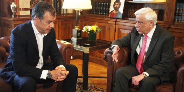 Συνάντηση Σταύρου Θεοδωράκη με τον Πρόεδρο της Δημοκρατίας