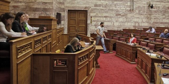 Επιτροπή Αλήθειας στηριγμένη σε Παραμύθια