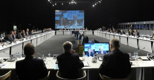 Συνεχίζεται το θρίλερ των διαπραγματεύσεων. Την Τρίτη συνεδριάζει τελικά το Euro Working Group