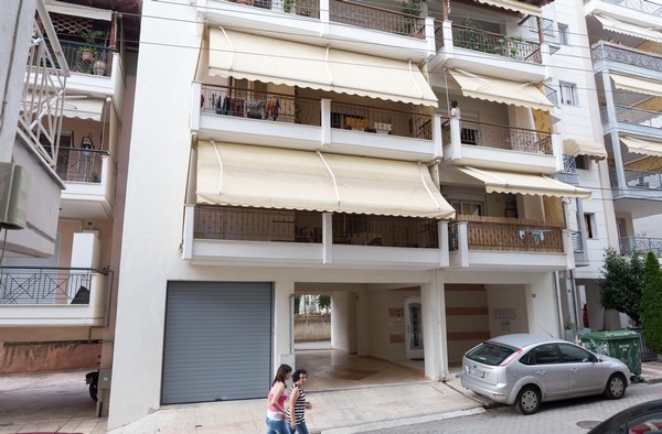 Σοκ στη Θεσσαλονίκη: Άντρας των ΜΑΤ στραγγάλισε την 7χρονη κόρη του
