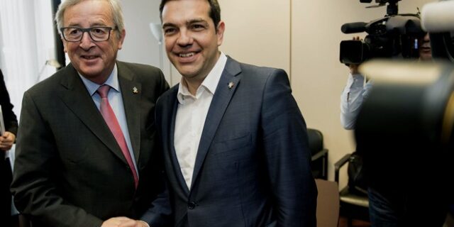 Γιούνκερ: Έλληνες φίλοι μου, μου λένε ότι δεν μπορούν να αγοράσουν φάρμακα