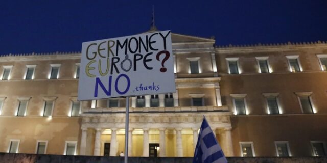 Επιτροπή συνταγματικών υποθέσεων Ευρωκοινοβουλίου: Νομικά αδύνατο το Grexit