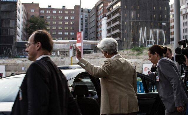 Οι Σοσιαλδημοκράτες σπάνε το ταμπού της αναδιάρθρωσης χρέους
