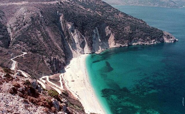 Σεισμός 4,6 Ρίχτερ στην Κεφαλλονιά. Τραυματίστηκαν δυο τουρίστες από κατολίσθηση