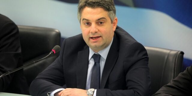 Από τον Ανδρέα στον Οδυσσέα: Υποψήφιος για πρόεδρος του ΠΑΣΟΚ ο Κωνσταντινόπουλος