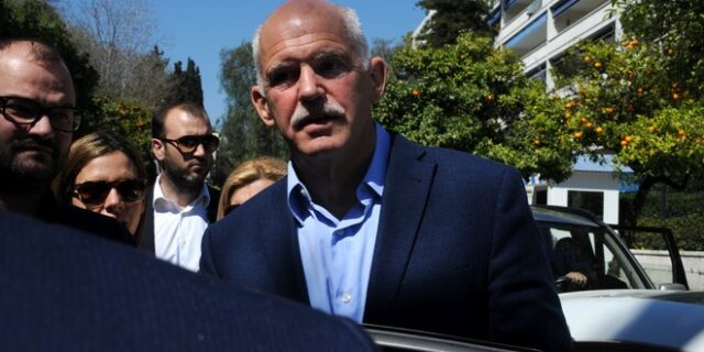 Δάσκαλε που δίδασκες: Παπανδρέου κατά Τσίπρα για το δημοψήφισμα