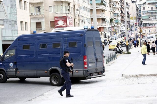 Σύλληψη 9 ατόμων στο Βόλο για συμμετοχή σε συμμορία εκβιαστών