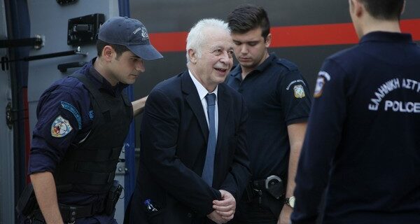 Ελεύθερος ο Σαχπατζίδης