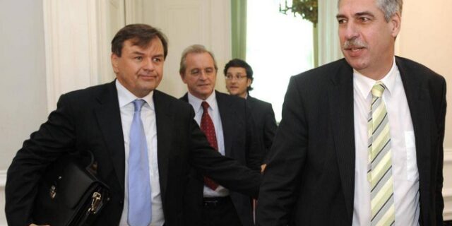 Σέλινγκ: Θέλουμε να κρατήσουμε την Ελλάδα στην Ευρωζώνη και είμαστε πρόθυμοι να συζητήσουμε κάθε λύση