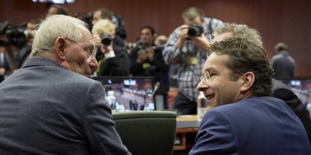 Σόιμπλε: 50-50 η παραμονή της Ελλάδας στο ευρώ