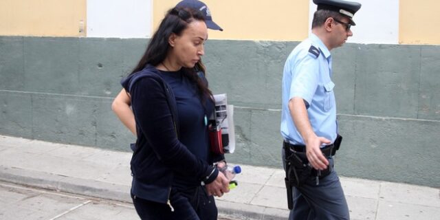 Τα Capital Controls αποφυλακίζουν νωρίτερα τη Βίκυ Σταμάτη