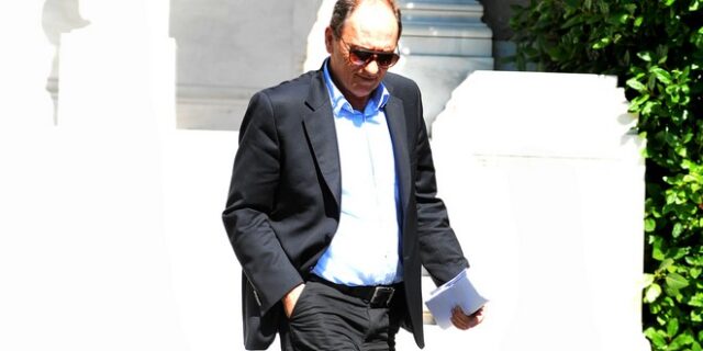 Σταθάκης στο BBC: Η Ελλάδα σώθηκε