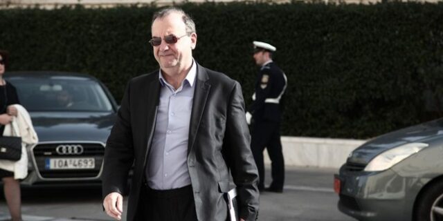 Στρατούλης: Οι θεσμοί στοχεύουν να εξευτελίσουν την κυβέρνηση και τη χώρα