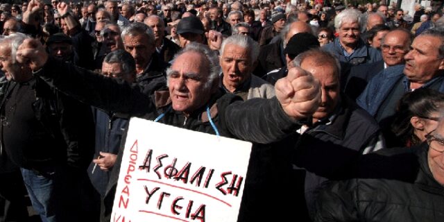 Συντάξεις: Προκρίνεται μαχαίρι 11% για τις πάνω από τα 1.000 ευρώ