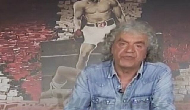 Χτύπησαν τον Τάκη Τσουκαλά και του πήραν την μπλούζα που φορούσε