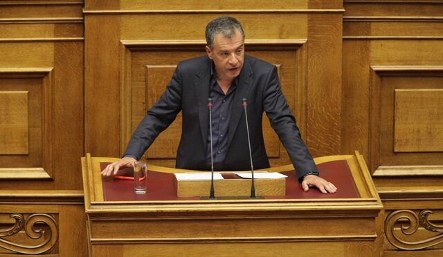 Σ. Θεοδωράκης: ‘Έλλειψη κατάλληλης προετοιμασίας για την υποδοχή των μεταναστών’