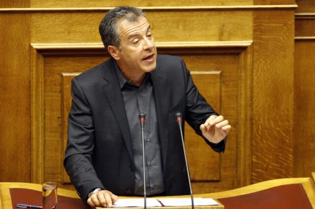 Θεοδωράκης: Δεν ζούσατε ποτέ από την εργασία σας, ζούσατε πάντα από τη μισθοδοσία του κόμματος