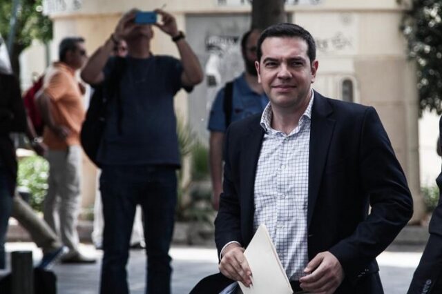 Άρθρο Τσίπρα: Δεν λένε την αλήθεια όσοι λένε στο Γερμανό πολίτη ότι πληρώνει μισθούς και συντάξεις των Ελλήνων
