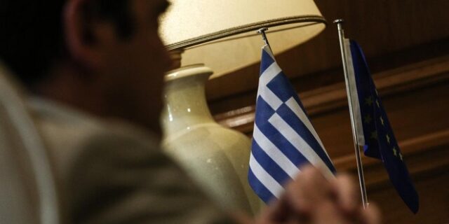 Handelsblatt: H τελευταία αναμέτρηση για τη διάσωση της Ελλάδας. Ο Τσίπρας εκπλήσσει τους πιστωτές με ένα σχέδιο μεταρρυθμίσεων