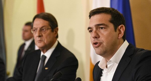 Διαψεύδει ο Ν. Αναστασιάδης ότι ο Αλ. Τσίπρας του μίλησε για εκλογές