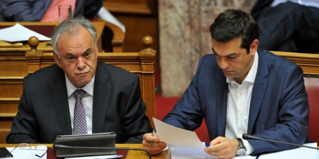 Ρήξη ή συμβιβασμός το δίλημμα για το Μέγαρο Μαξίμου