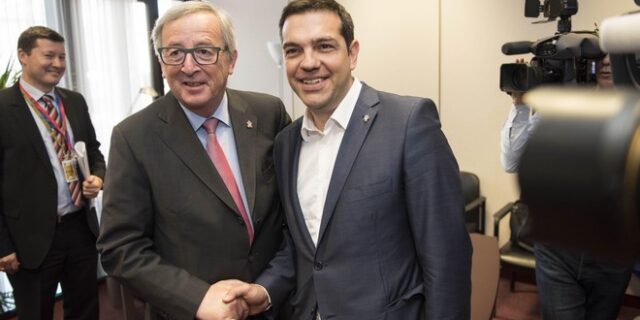 Τσίπρας και Γιούνκερ συζήτησαν για 2 ώρες. Πιέσεις για να υπάρξει άμεσα συμφωνία