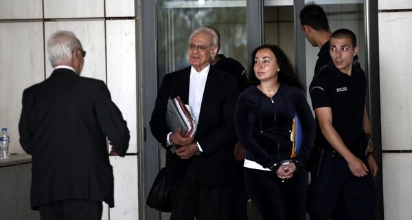 Ένταση στη δίκη Τσοχατζόπουλου. Ζήγρας: Ομολόγησε να τελειώνουμε. -Άκης: Κύριε, εσύ είσαι άρρωστος