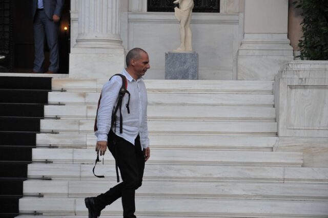 Βαρουφάκης: Πάμε για συμφωνία τη Δευτέρα. Πυρετώδεις διαβουλεύσεις σε Αθήνα και Βρυξέλλες