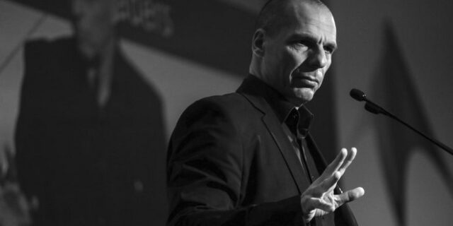 Βαρουφάκης σε DW: Έχουμε υπερβεί πολλές κόκκινες γραμμές
